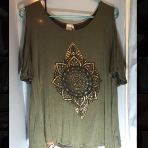 Green T-Shirt with gold design!